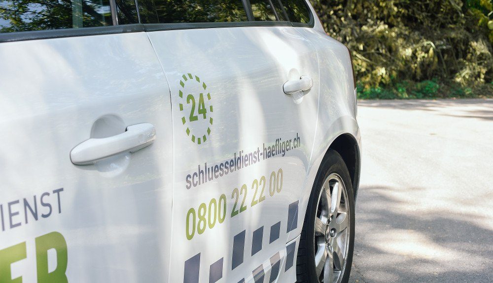 Einsatzfahrzeug vom Schlüsseldienst Häfliger